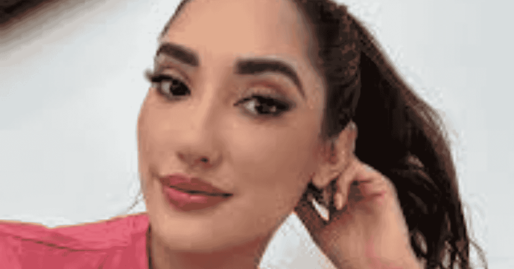 chloe amour  Net worth